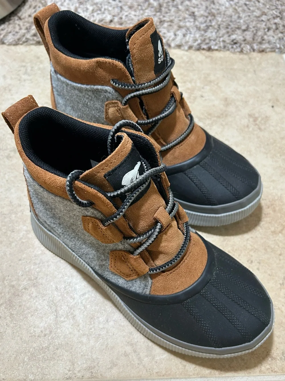 NWT🌷Sorel Black, Grey & Tan Winter Boot